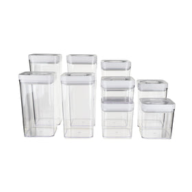 Amazon Basics airtight container with twist lid in 3.2-quart size keeps pantry ingredients fresh.