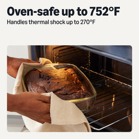 Amazon Basics borosilicate glass dish shows heat resistance in use.