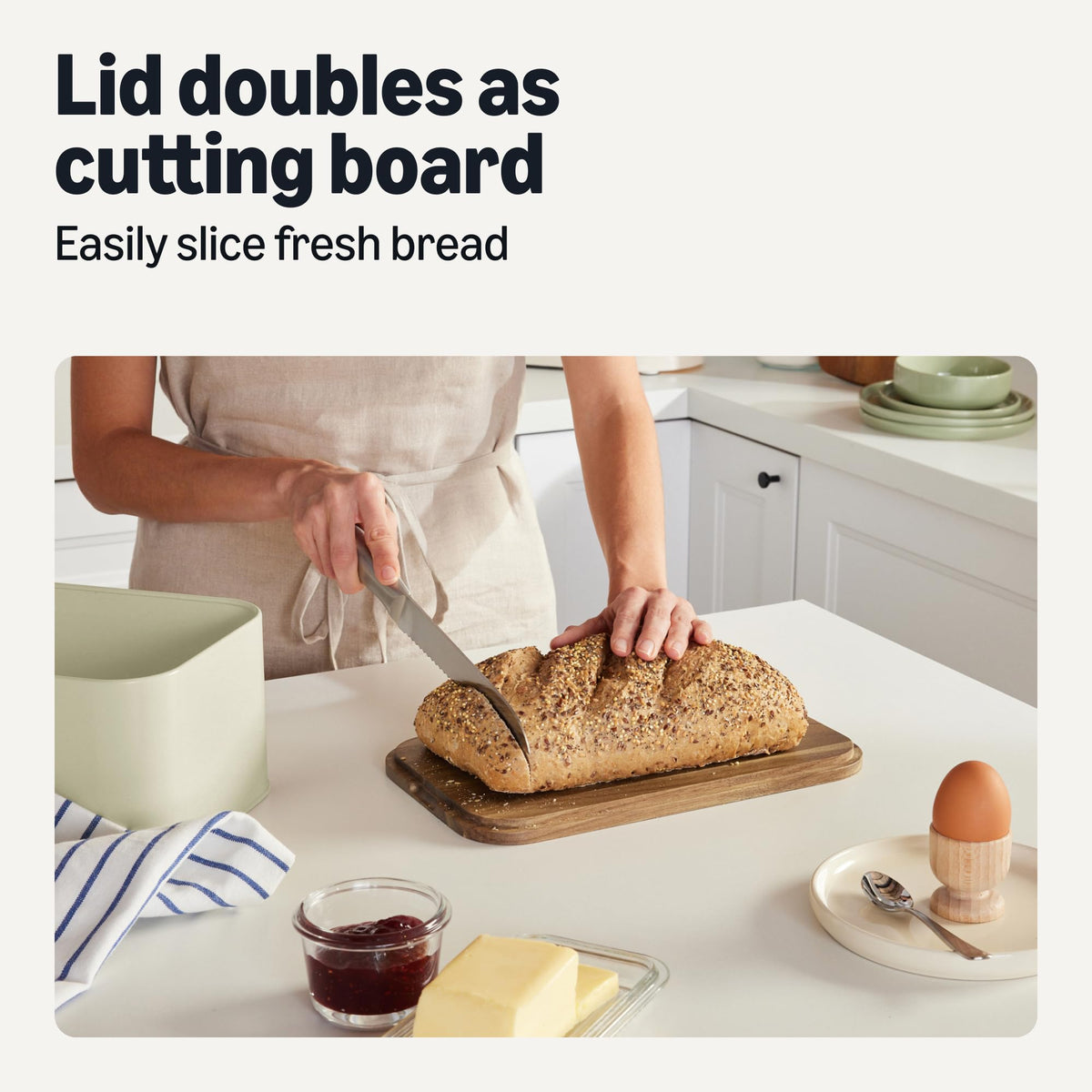Amazon Basics bread box dimensions 11.9 x 7.1 x 5.2 inches for compact countertop storage.