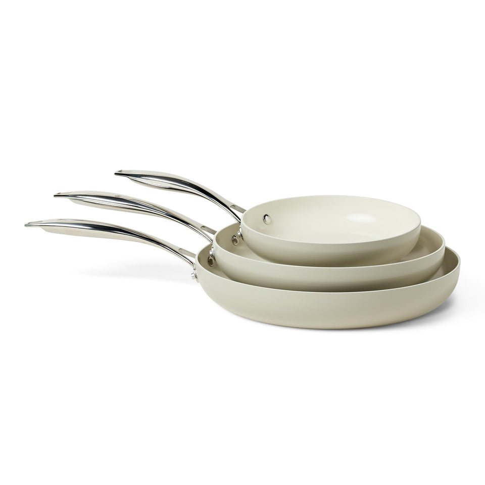 Amazon Basics ceramic nonstick pan 7.9-inch with stay-cool handle for easy food release.
