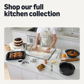 Amazon Basics bakeware transitions from oven to freezer with ease.