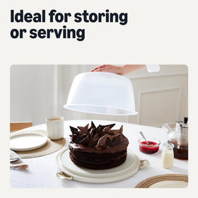 Amazon Basics cake carrier is top-rack dishwasher safe for quick cleanup.