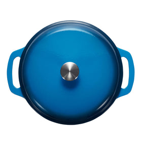 Enameled surface of Amazon Basics dutch oven prevents sticking and cleans easily.