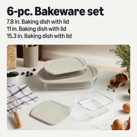 Amazon Basics glass baking dish with lid demonstrates airtight storage for meals.