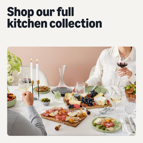 Amazon Basics stoneware bowls are microwave-safe for quick reheats.