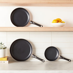 Amazon Basics nonstick 12-inch fry pan for versatile cooking in the kitchen