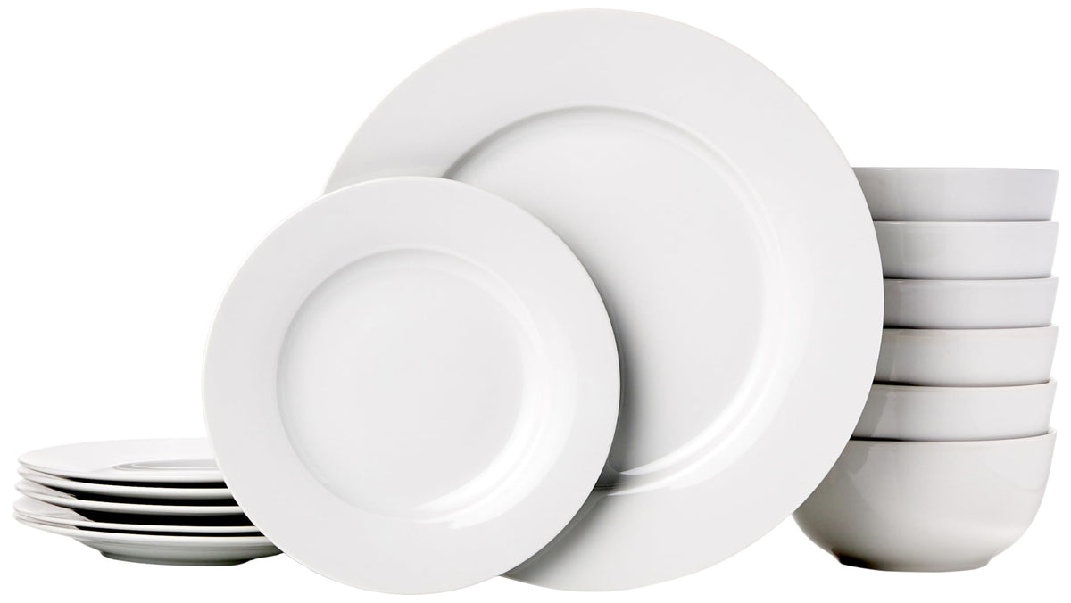 Amazon Basics porcelain dinner plates in white for everyday meals