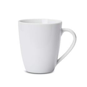 Amazon Basics porcelain mug in microwave-safe design ideal for quick reheats
