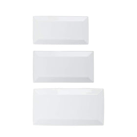 Amazon Basics porcelain medium platter ideal for entrees and side dishes.