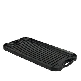 Amazon Basics rectangular cast iron reversible surface ideal for pancakes and sautéing.