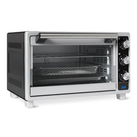 Amazon Basics toaster oven front view: compact design with 6-slice capacity.