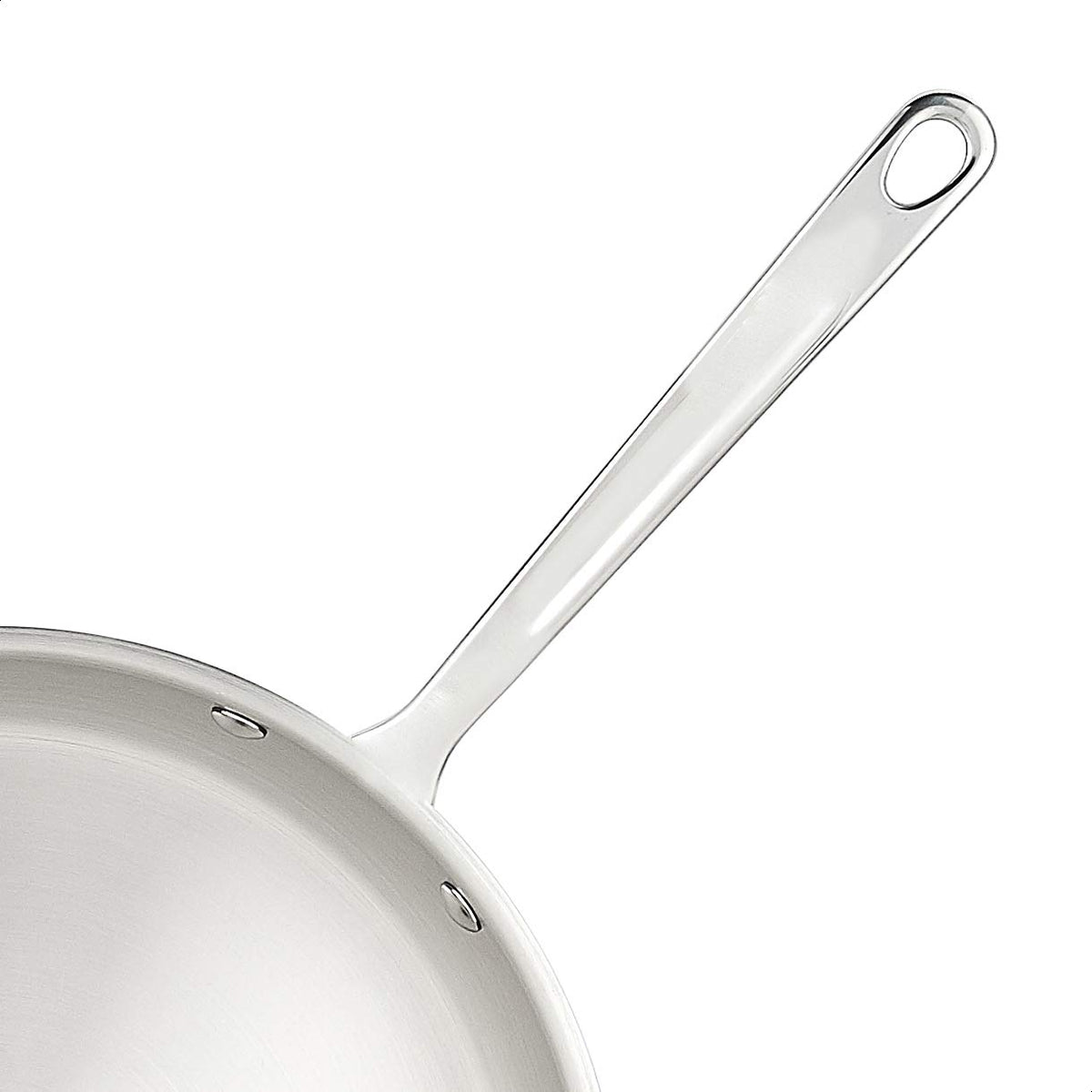 Amazon Basics polished exterior reinforces strength and adds kitchen-going style.