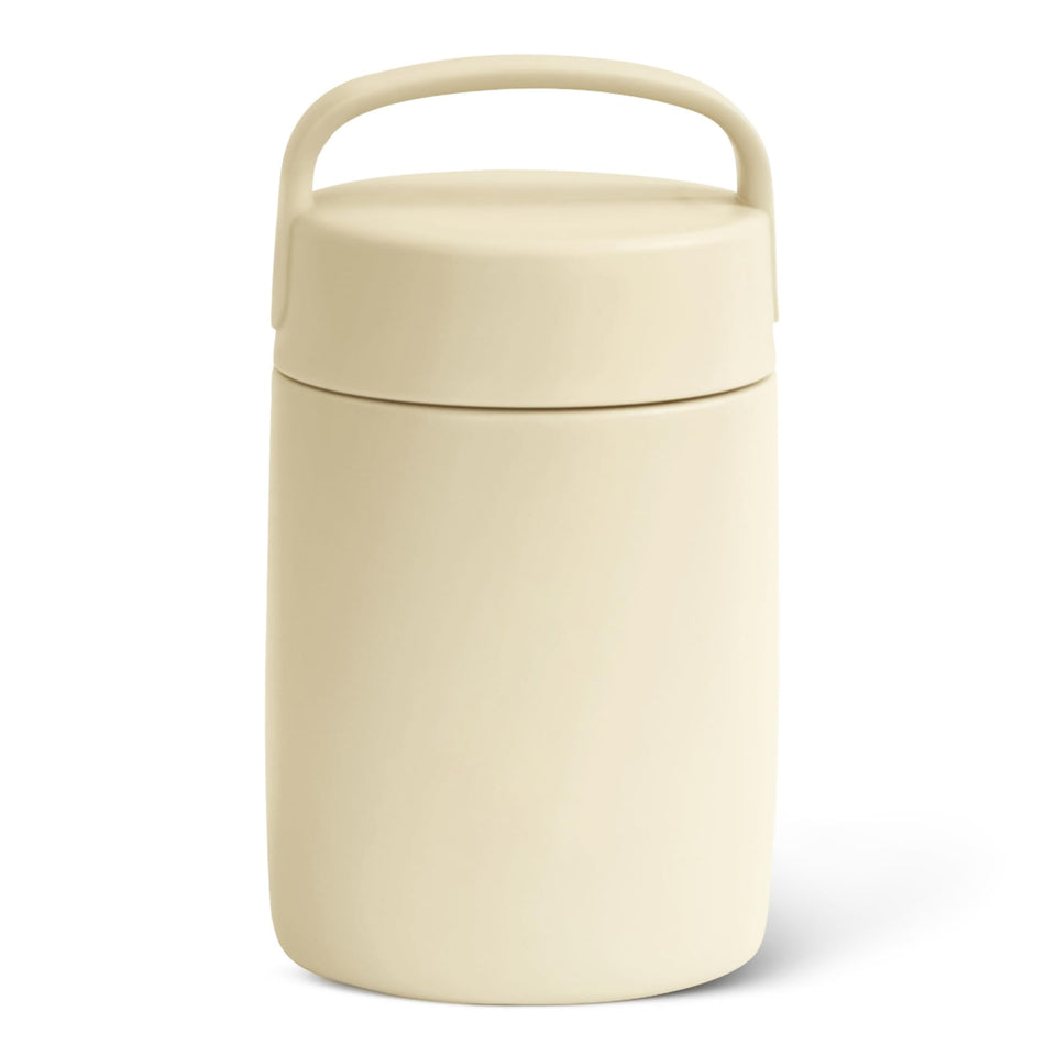 Amazon Basics thermos with wide opening for easy scooping and serving hot meals.