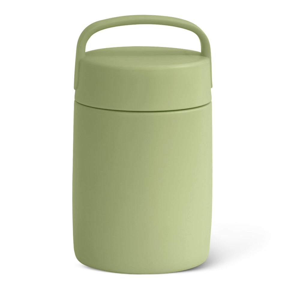 Amazon Basics thermos with wide opening for easy scooping and serving hot meals.