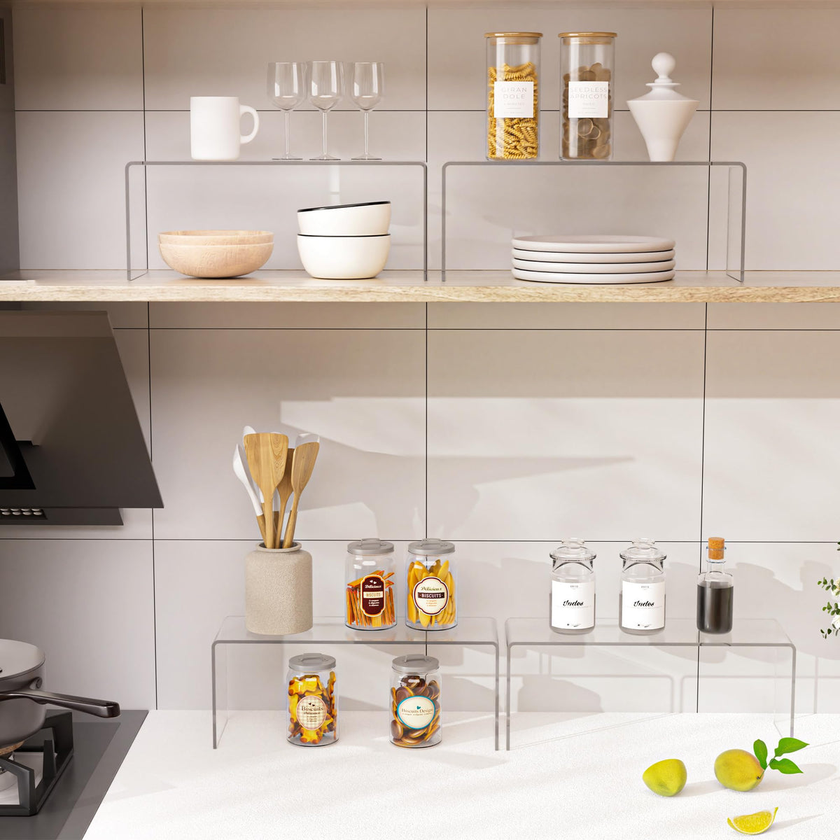 Aminigram spice rack organizer keeps jars organized and easy to identify.