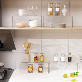 Aminigram spice rack organizer keeps jars organized and easy to identify.
