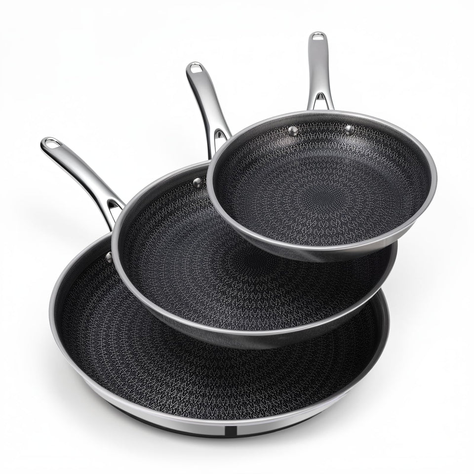 Ammeloo 8-inch hybrid tri-ply pan with even heat distribution for quick searing