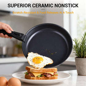 Detachable locking handle on Ammeloo cookware highlighting space-saving design.