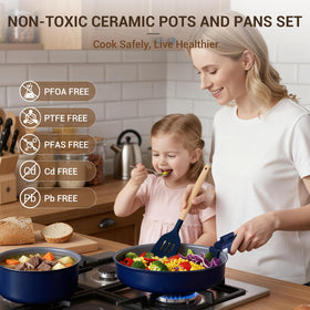 Closeup of Ammeloo detachable handle system on a cookware piece.