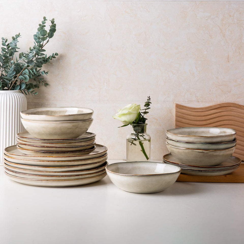 AmorArc dinner plate with reactive glaze offers a scratch resistant surface
