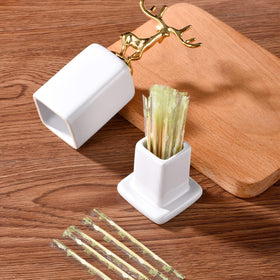 Amrankuo restaurant-use bamboo toothpicks with smooth surface for reliable use