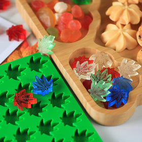 Amyandone oven-safe silicone mold withstands temperatures from freezer to oven.