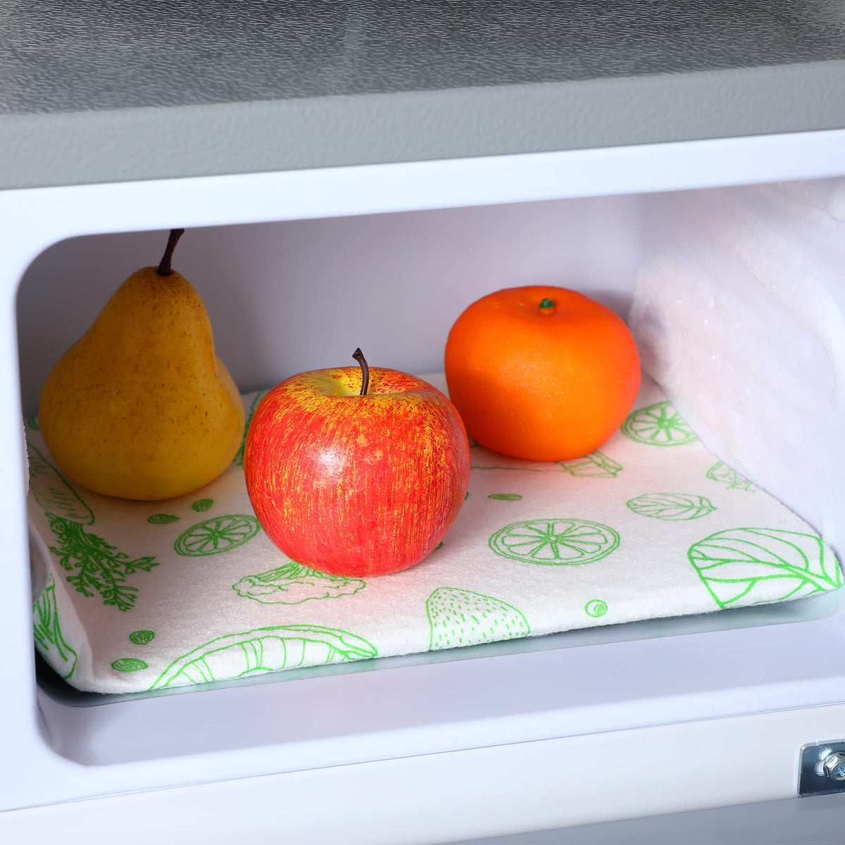 Amyhill reusable fridge liner saves time and space