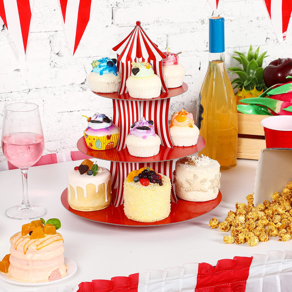 Amyhill two-piece set keeps dessert tables organized and inviting
