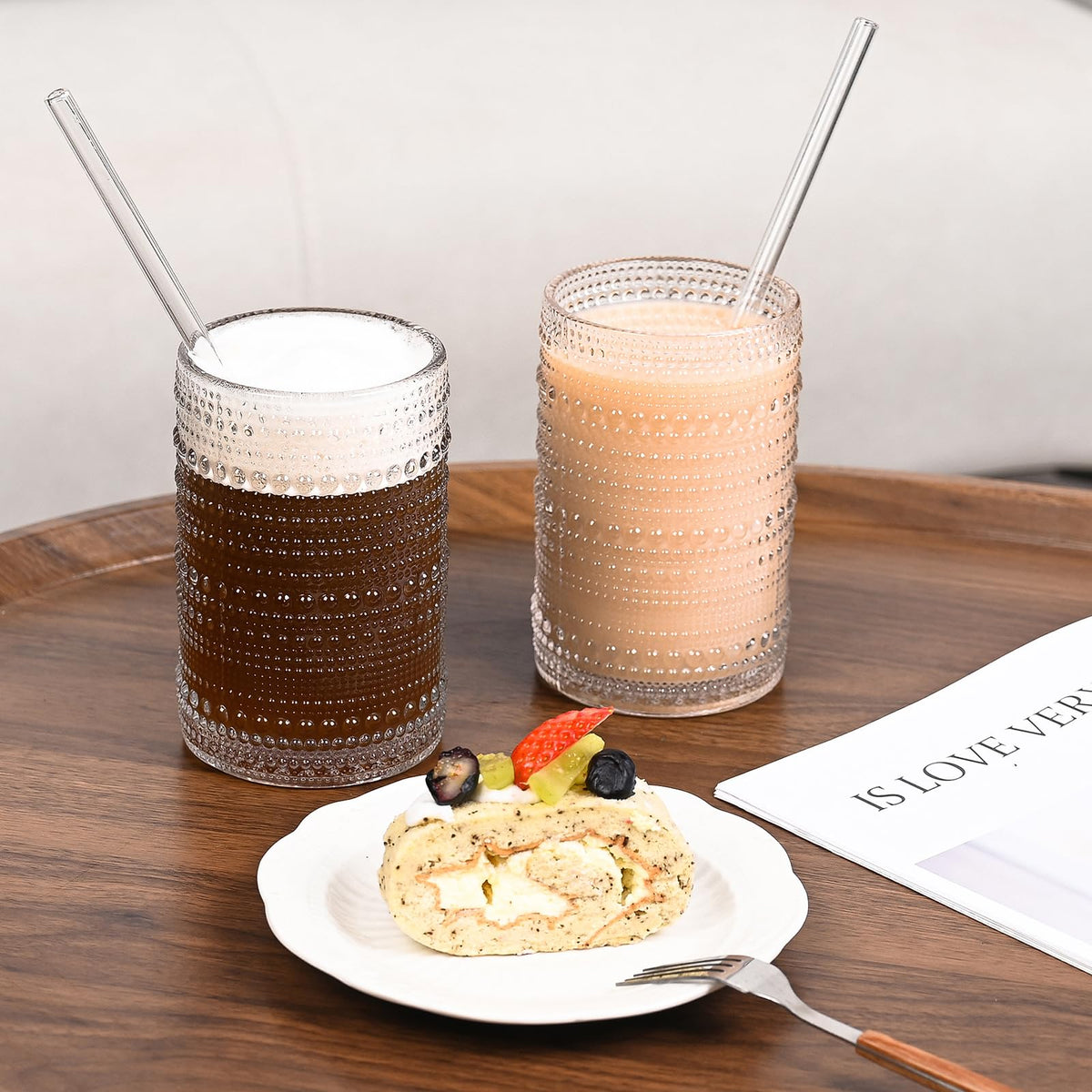 Amyoole cup cleaning brush keeps glassware spotless.