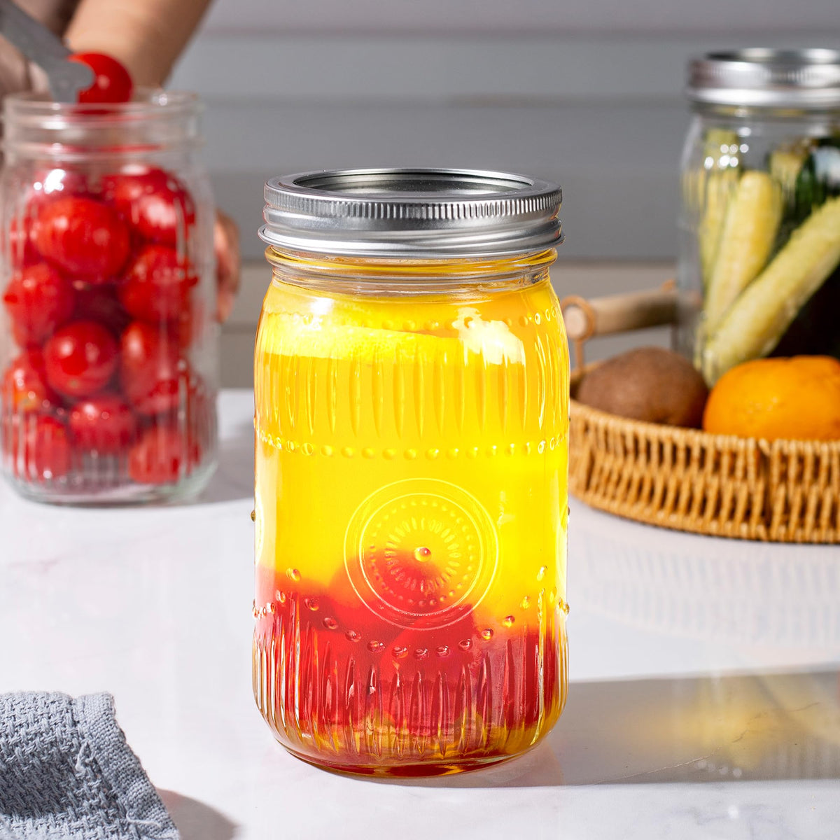 Amzcku stackable design saves shelf space while keeping items tidy.