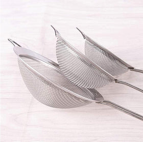 Anas strainers with ergonomic handle grip for comfortable cooking