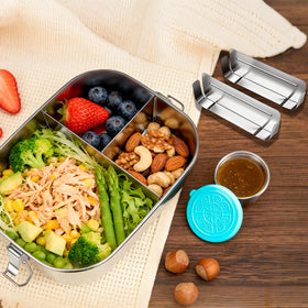 Dishwasher-safe stainless steel bento box for easy post-meal cleanup.