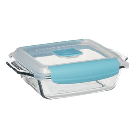 Anchor Hocking 8-inch square cake dish with TrueLock lid for secure baking and transport.
