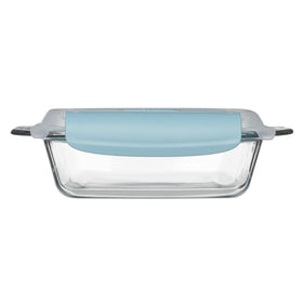 Close view of vented TrueLock lid on Anchor Hocking glass bakeware.