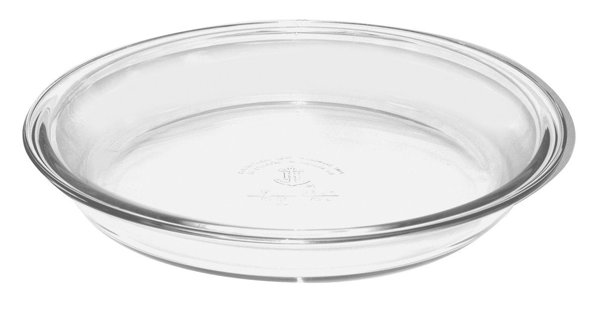 Anchor Hocking glass pie plate edges closeup highlighting clear, even-baking performance.