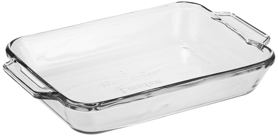 Anchor Hocking Oven Basics glass baking dish, top view, ideal for casseroles and baked meals.