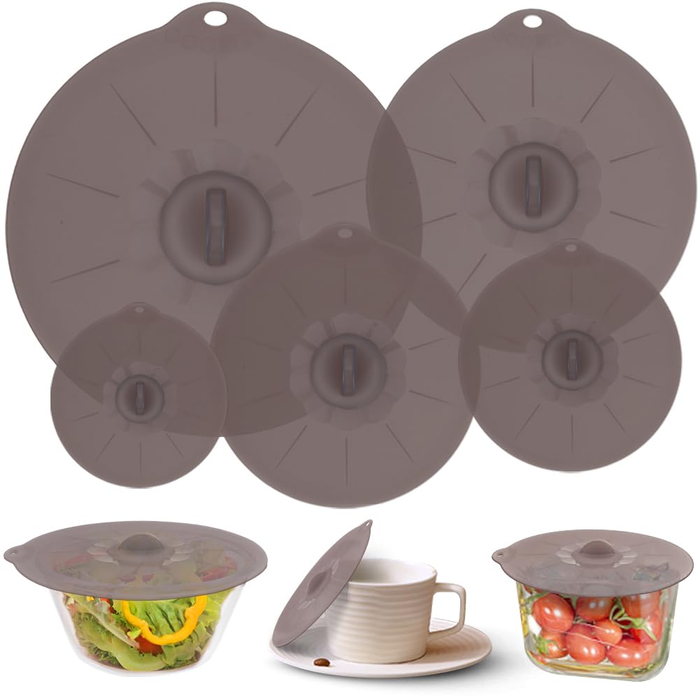ANDYKEN silicone lid 4-inch on a bowl showing a snug fit and spill protection