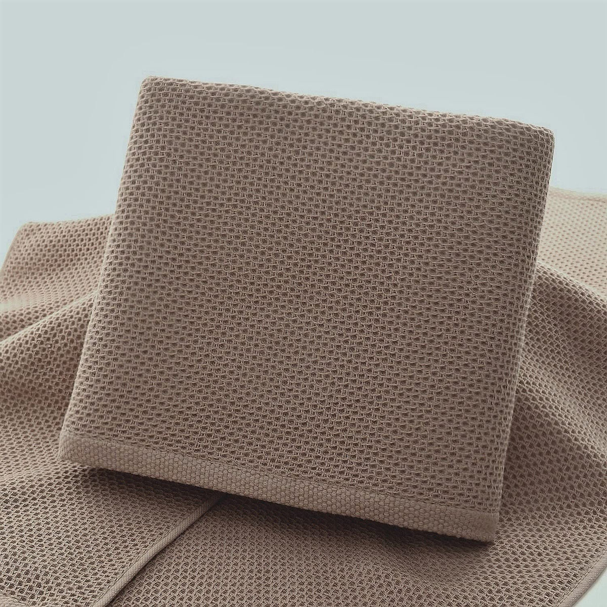 ANEWAY washable and reusable towel reduces paper waste in daily cooking.