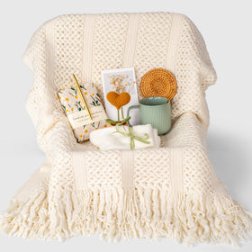 Anforsun crochet-heart plant adds cheerful, hopeful decor to a home or desk