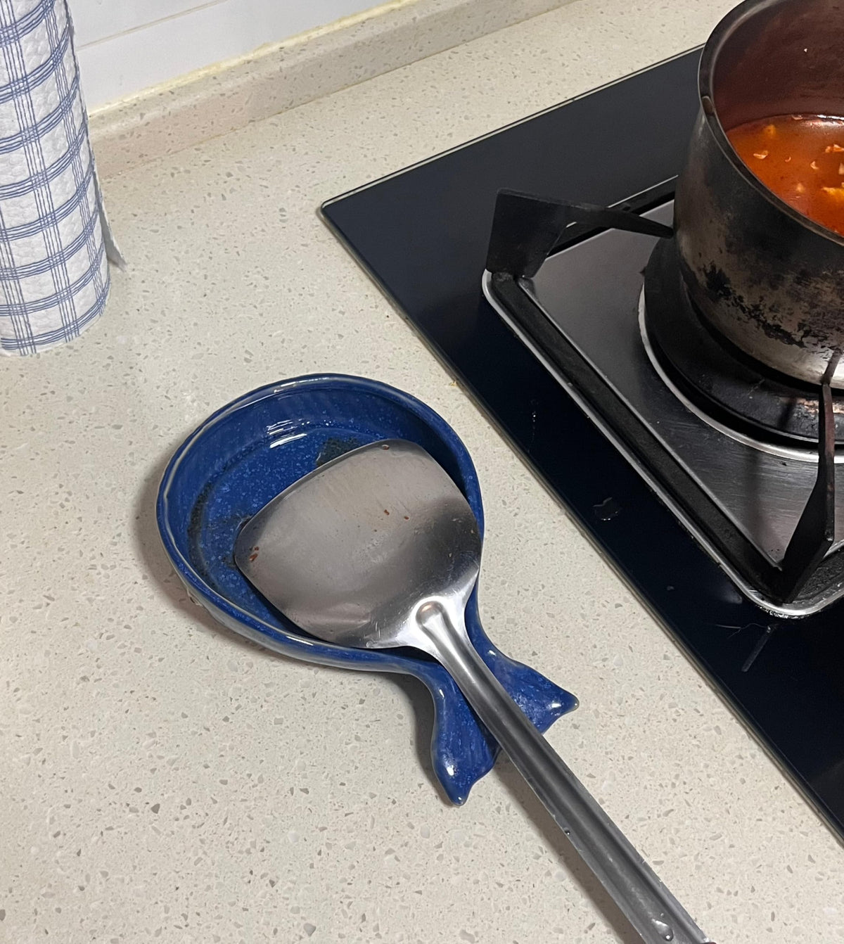 ANLYAWX whale kitchen decor displays cuteness while protecting surfaces