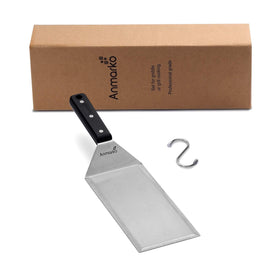 Anmarko Turner spatula with hanging hole for easy storage.