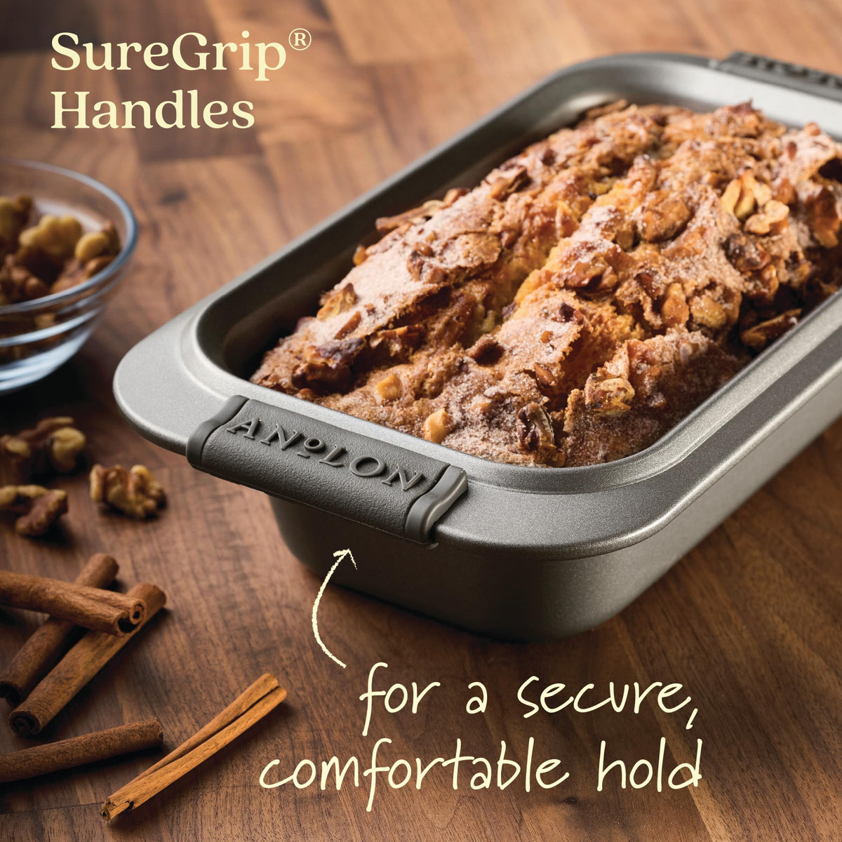 Heat-circulation design promotes even baking in loaf pans.