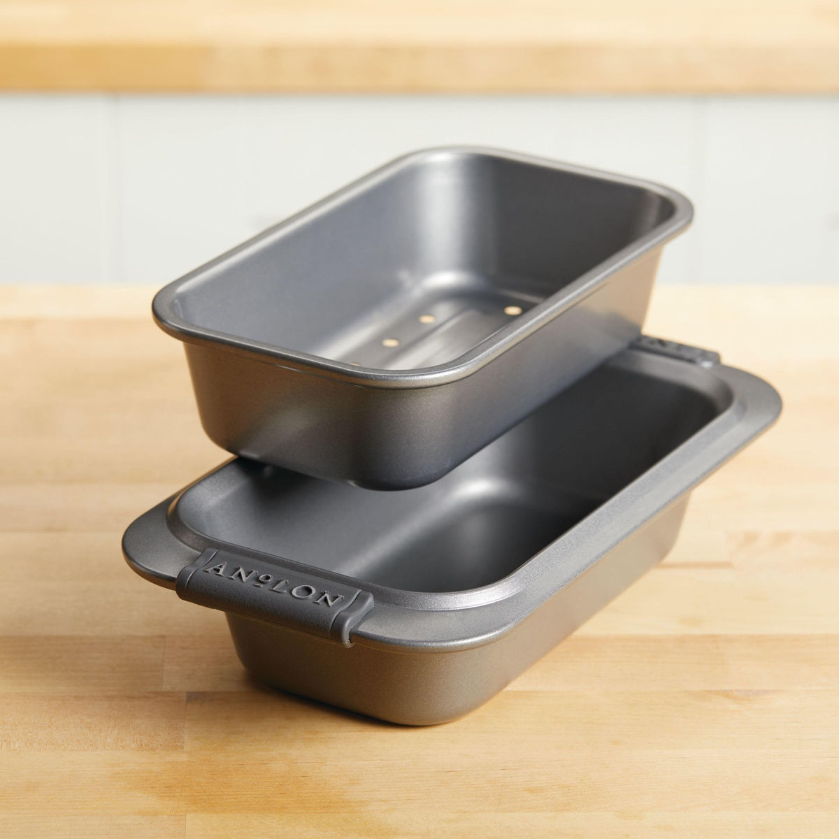 Heavy-gauge steel construction shown for warp-resistance in bakeware.