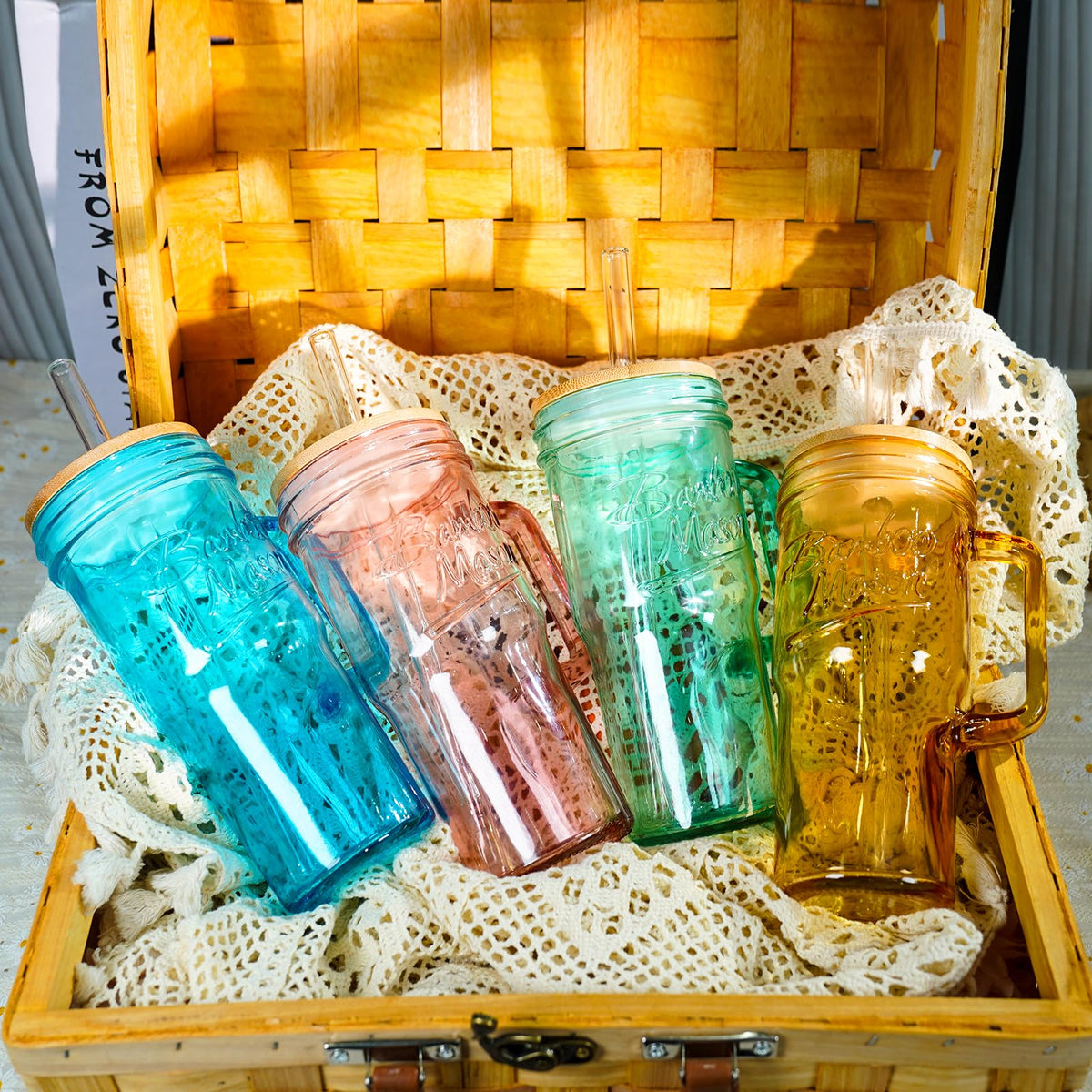 ANOTION travel cup in car holder demonstrates secure lid for on-the-go.