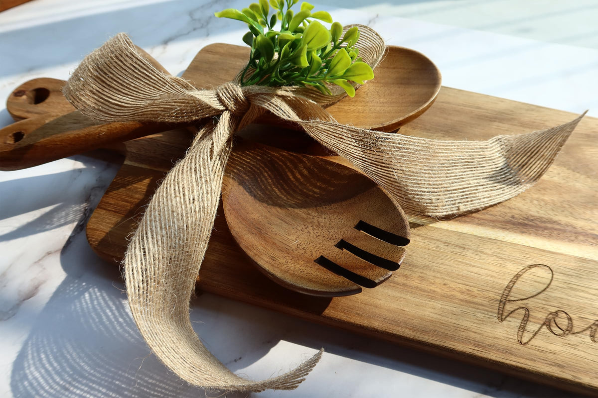 Anforsun acacia wood cutting board, durable and ready for daily chopping.