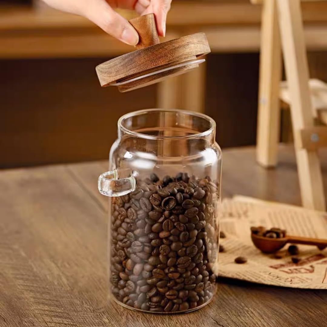 ANSQU included bamboo spoon for easy scooping