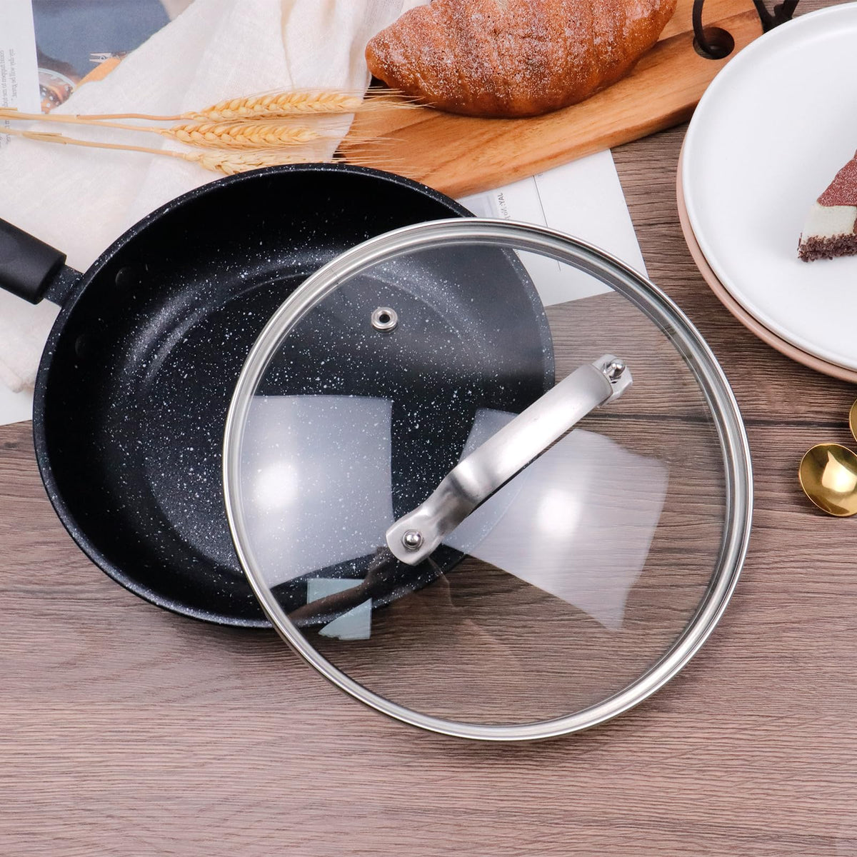 Antrader ergonomic handle lid assembly for safe handling