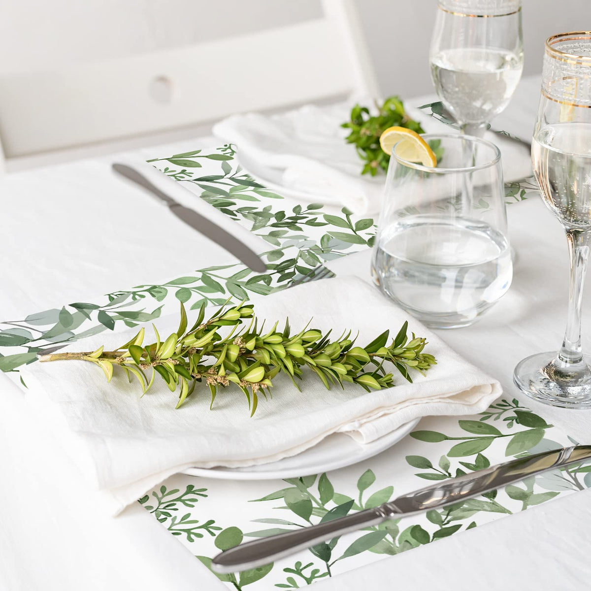 AnyDesign 11x17 inch placemats fit standard tables for versatile use
