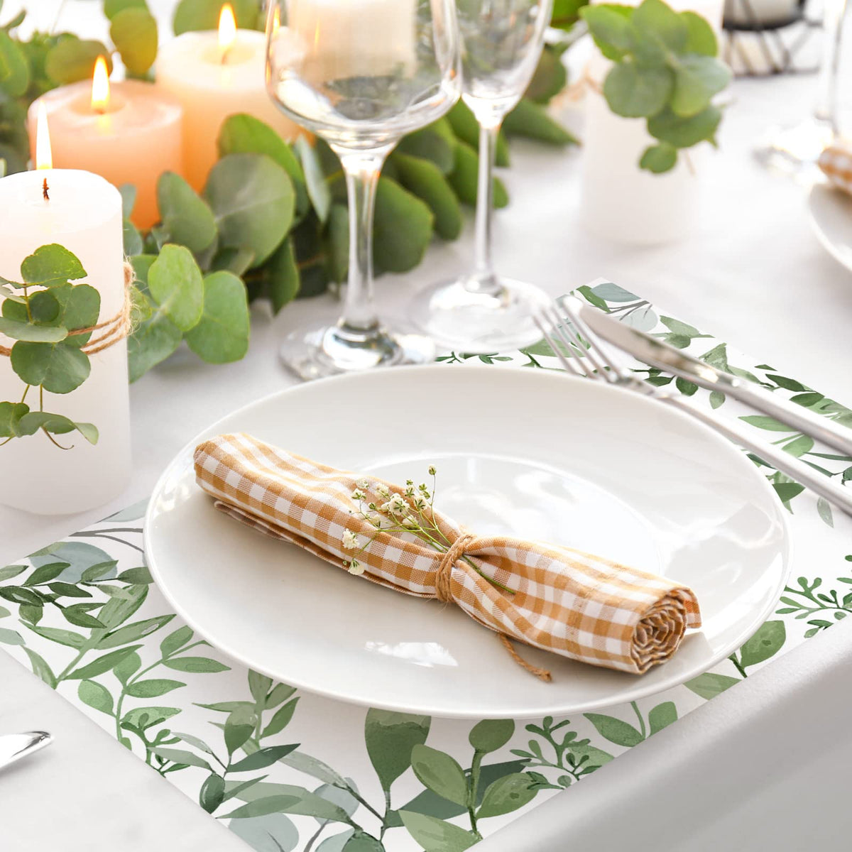 AnyDesign watercolor leaves placemats provide delicate decor for spring meals