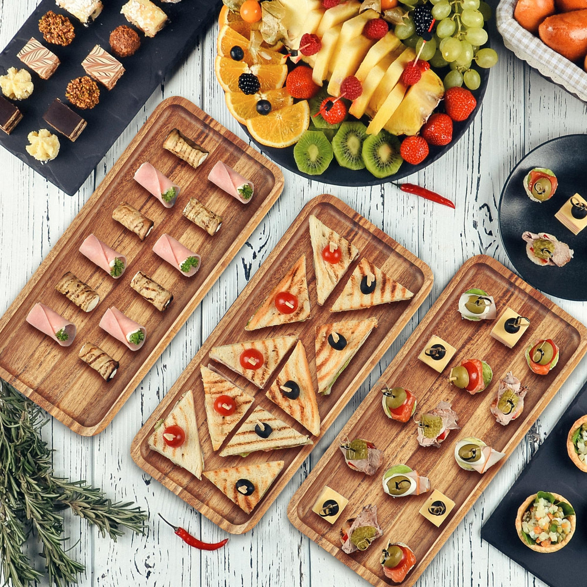 Anyvape tray with cheese and fruit display for serving.